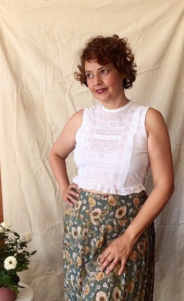 blusa em cambraia bordada