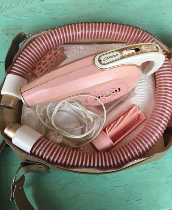 secador arno anos 70, secador anos 70 rosa, secador anos 70 com touca, secador vintage,02