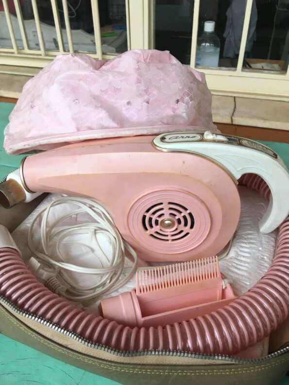 secador arno anos 70, secador anos 70 rosa, secador anos 70 com touca, secador vintage,04