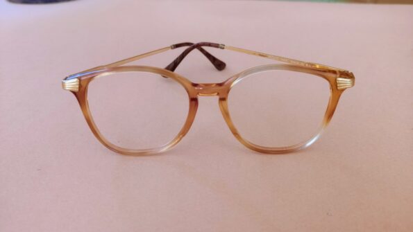 óculos vintage anos 70.
