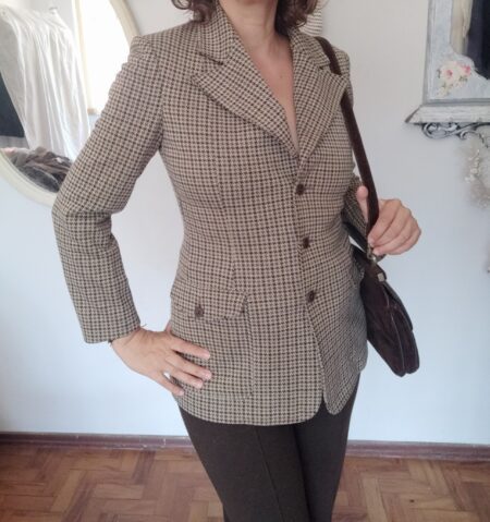 blazer vintage original anos 70, da marca korrigan, em perfeito estado de conservação, em xadrez no tom de marrom