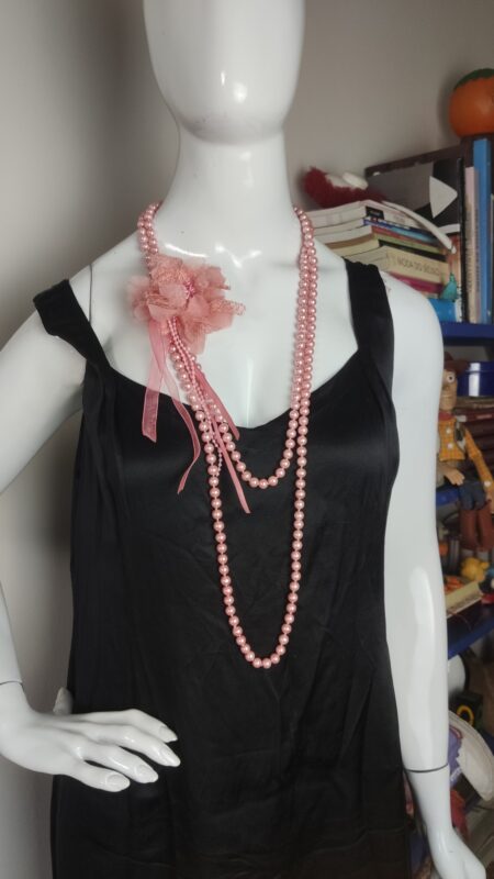 colar vintage perolas rosa
