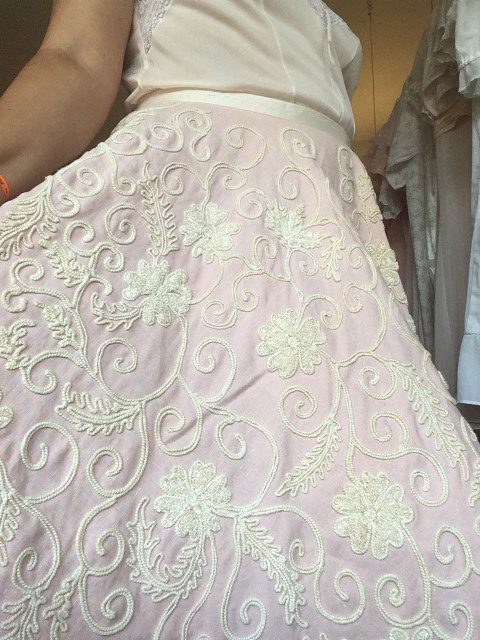 saia-vintage-1950-vintage-vintage-bordado-vintage-cambraia-borado-manual-vintage-boutique-vintage-shop-vintage-brecho-brecho-vintage-1950s-05