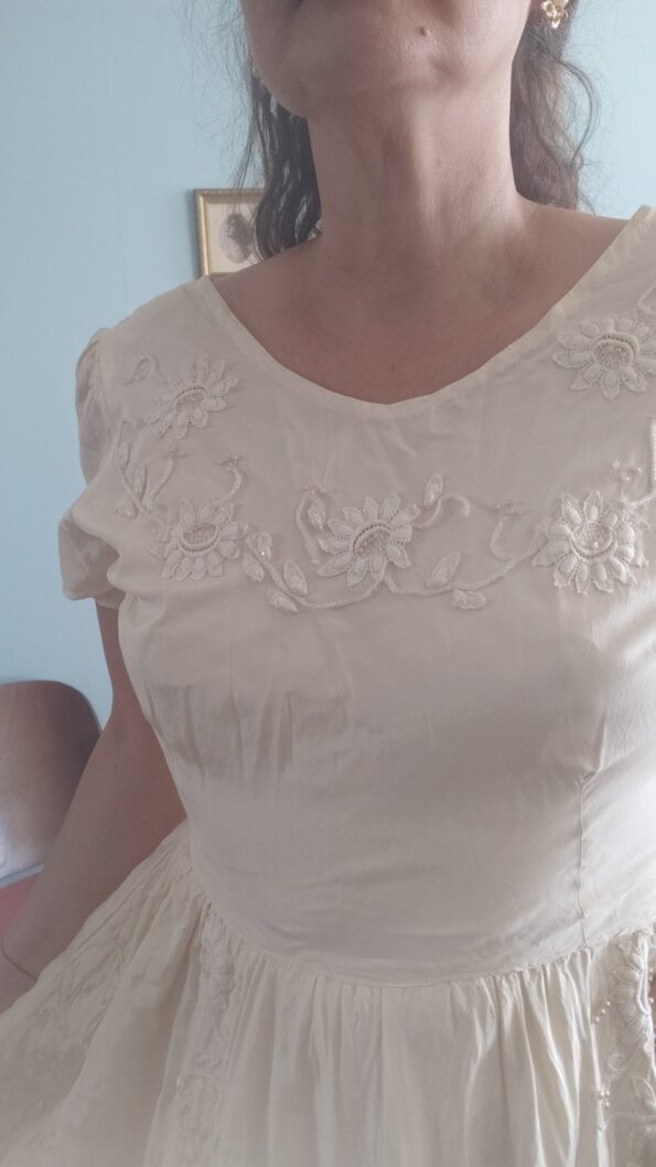 vestido em seda anos 50