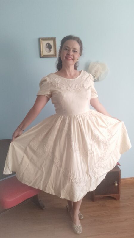 vestido em seda anos 50