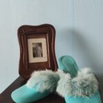 Pantufa vintage anos 80 verde em tecido aveludado com pelúcia tamanho 39