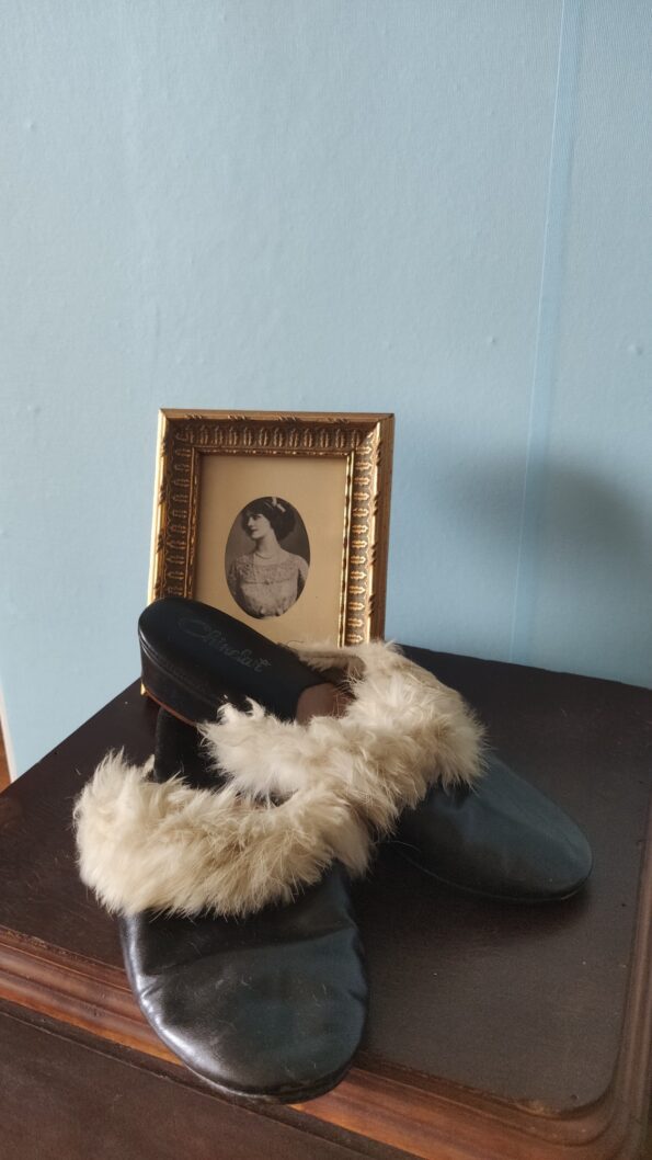 pantufa vintage preta