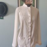blusa vintage branca bordada