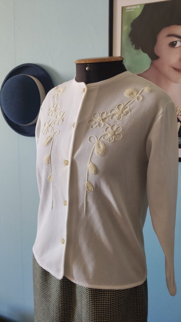 casaquinho vintage bordado,