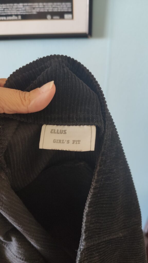 Etiqueta original da marca Ellus em mini saia vintage dos anos 90.
