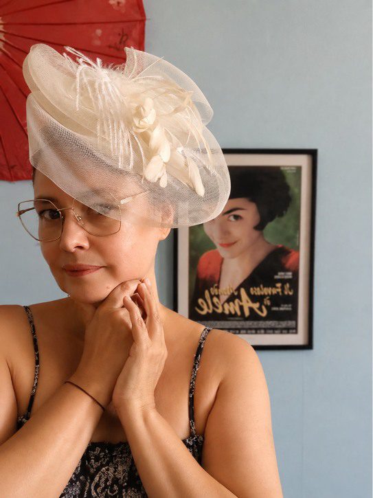 casquete vintage de plumas.