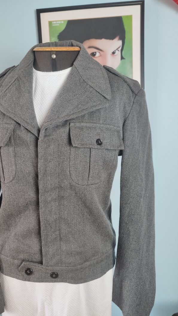 jaqueta vintage estilo militar.