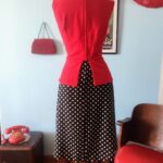 vestido retrô saia de bolinha .